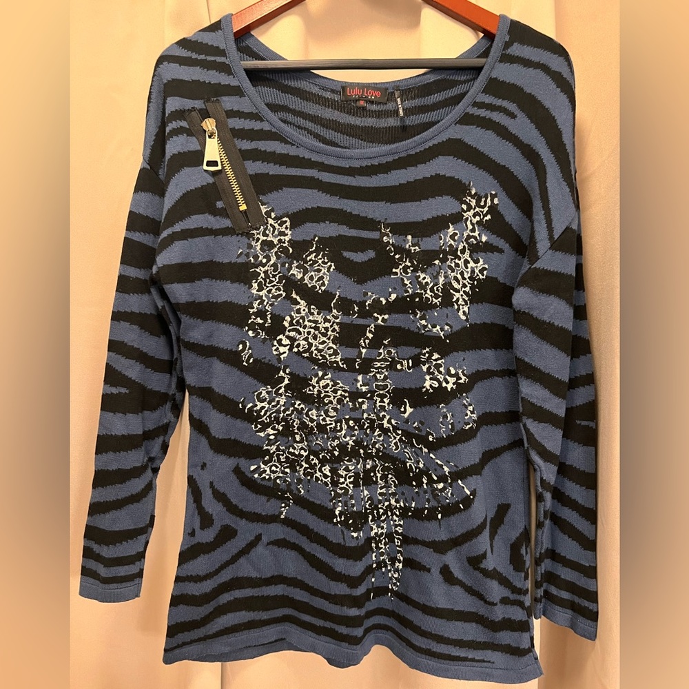 Lulu Love Fashion Lightweight M Sweater NWOT
